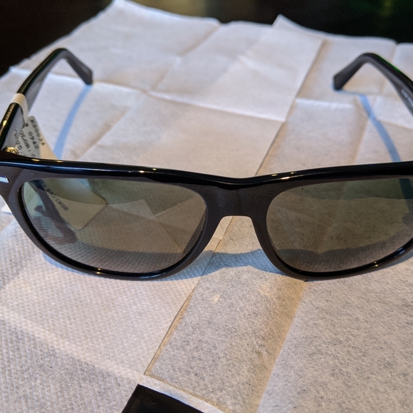 Sunglasses - Picture 4 of 4